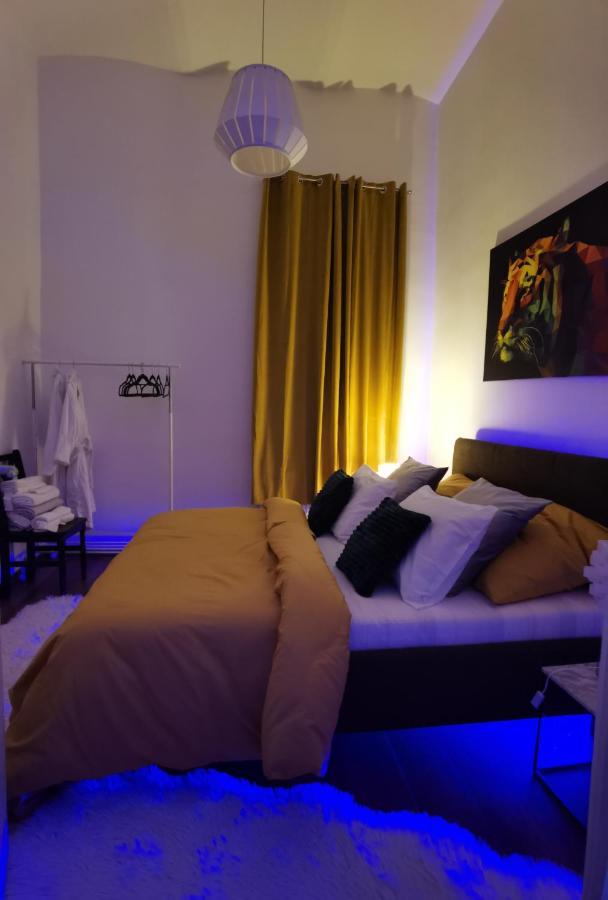 Dolce Vita Supremier Apartment Budapest Ngoại thất bức ảnh