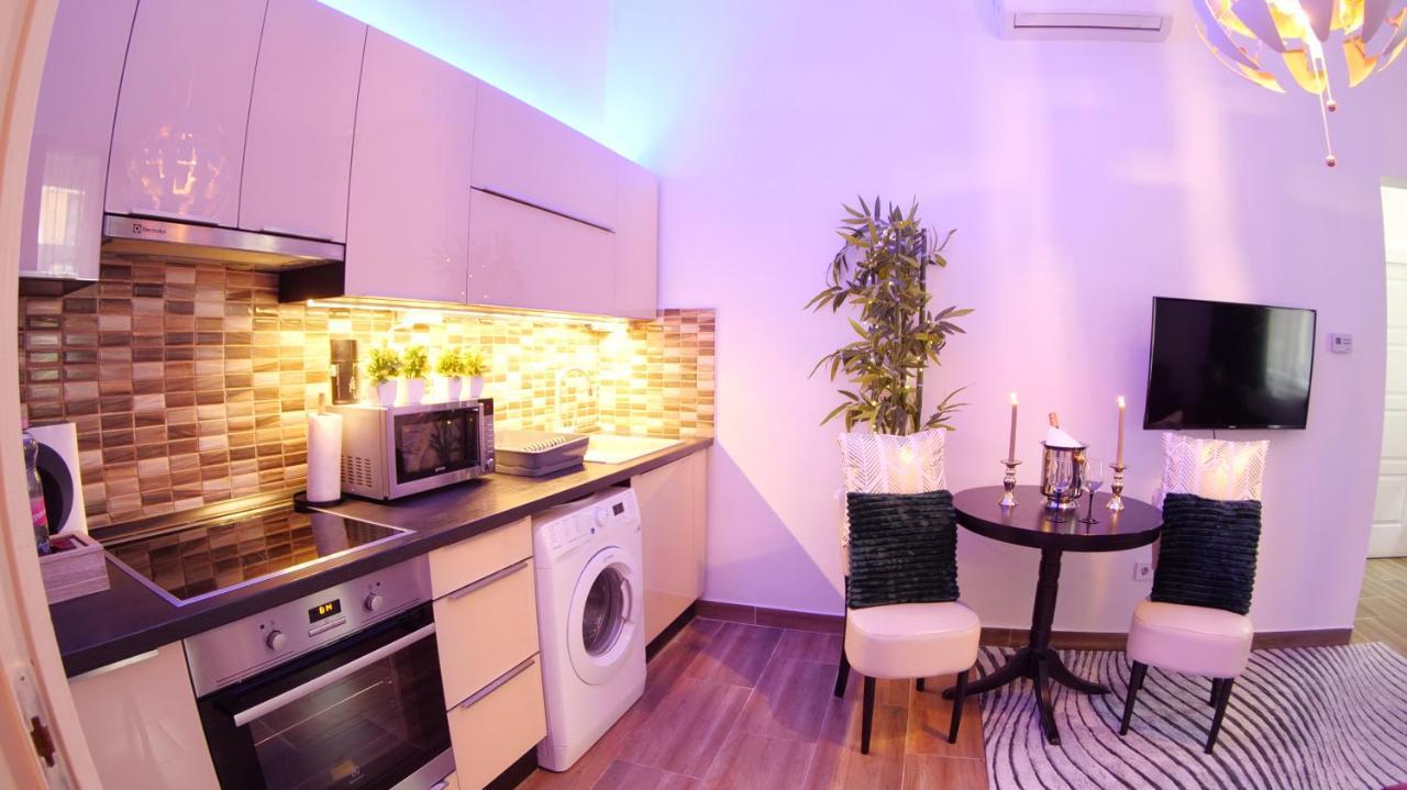 Dolce Vita Supremier Apartment Budapest Ngoại thất bức ảnh